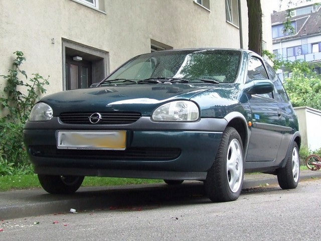 Opel Corsa B Frontansicht 1993 l ste der Corsa B den Corsa A ab