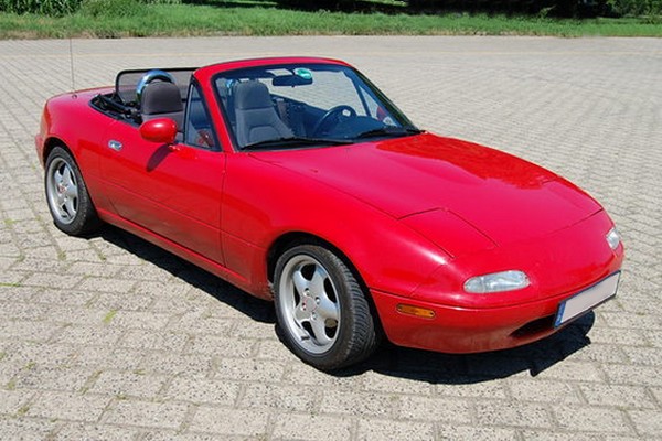 Mazda MX-5 (Typ NA) - Wiederbelebung der Roadsterszene