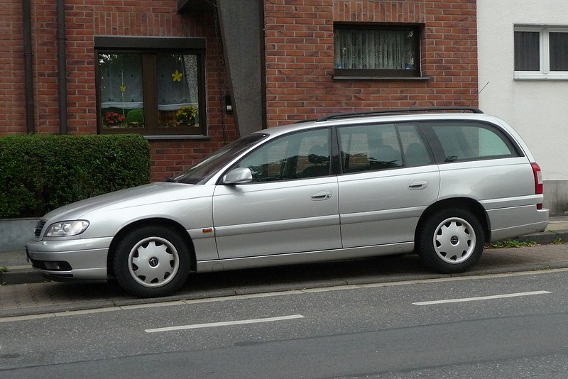 Opel Omega B - schwergewichtiges Raumwunder mit Mängeln