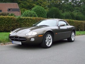 Jaguar XK8 Cabriolet Typ X100 Front