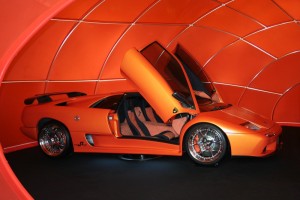 Autotuning Lamborghini orange