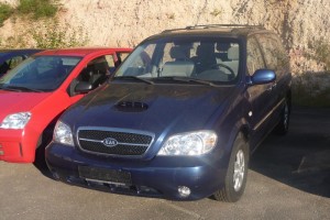 Kia Carnival II Typ GQ Front