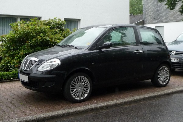 Lancia Ypsilon - Modellname diesmal ausgeschrieben