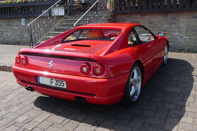 Ferrari F355 - ein großer Schritt nach vorne